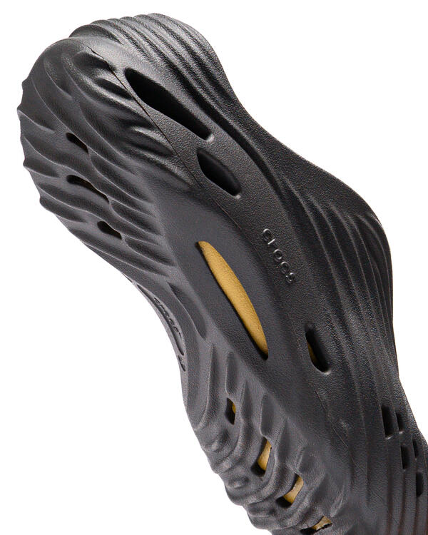crocs-echo-wave-black-sand-